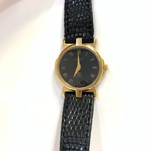gold vintage gucci watch